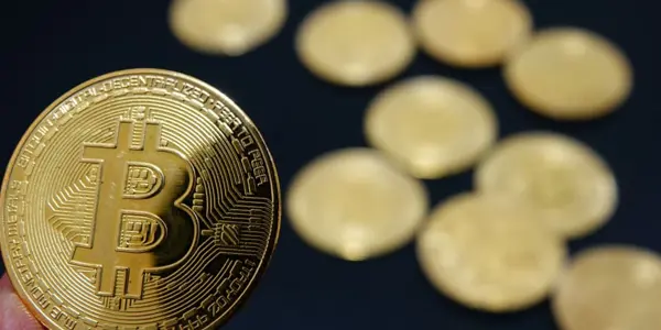 Sharesies trading in Bitcoin thumbnail